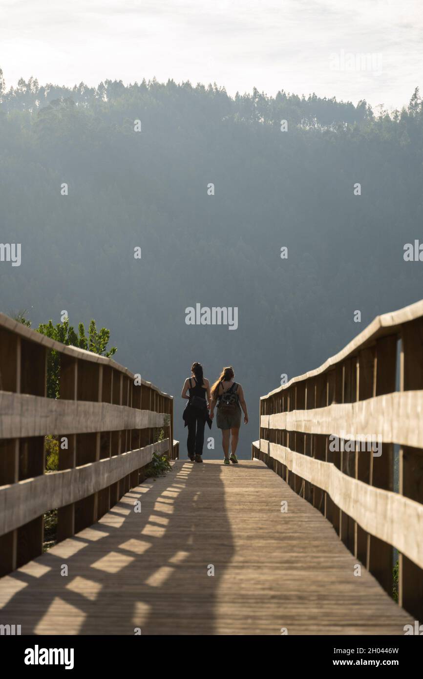 Two women side by side hi-res stock photography and images - Alamy