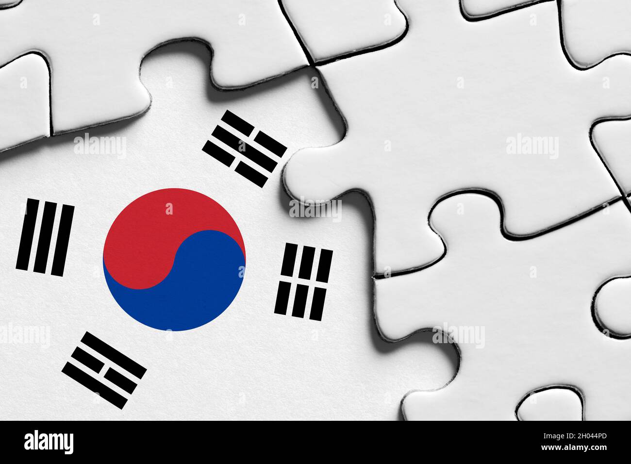 Jigsaw puzzle with the national flag of South Korea Stock Photo - Alamy