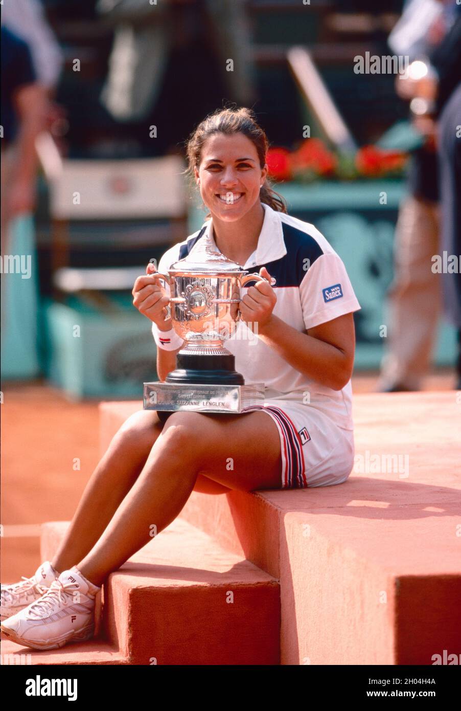 American tennis player Jennifer Capriati wins the French Open, Roland Garros,  France 2001 Stock Photo - Alamy