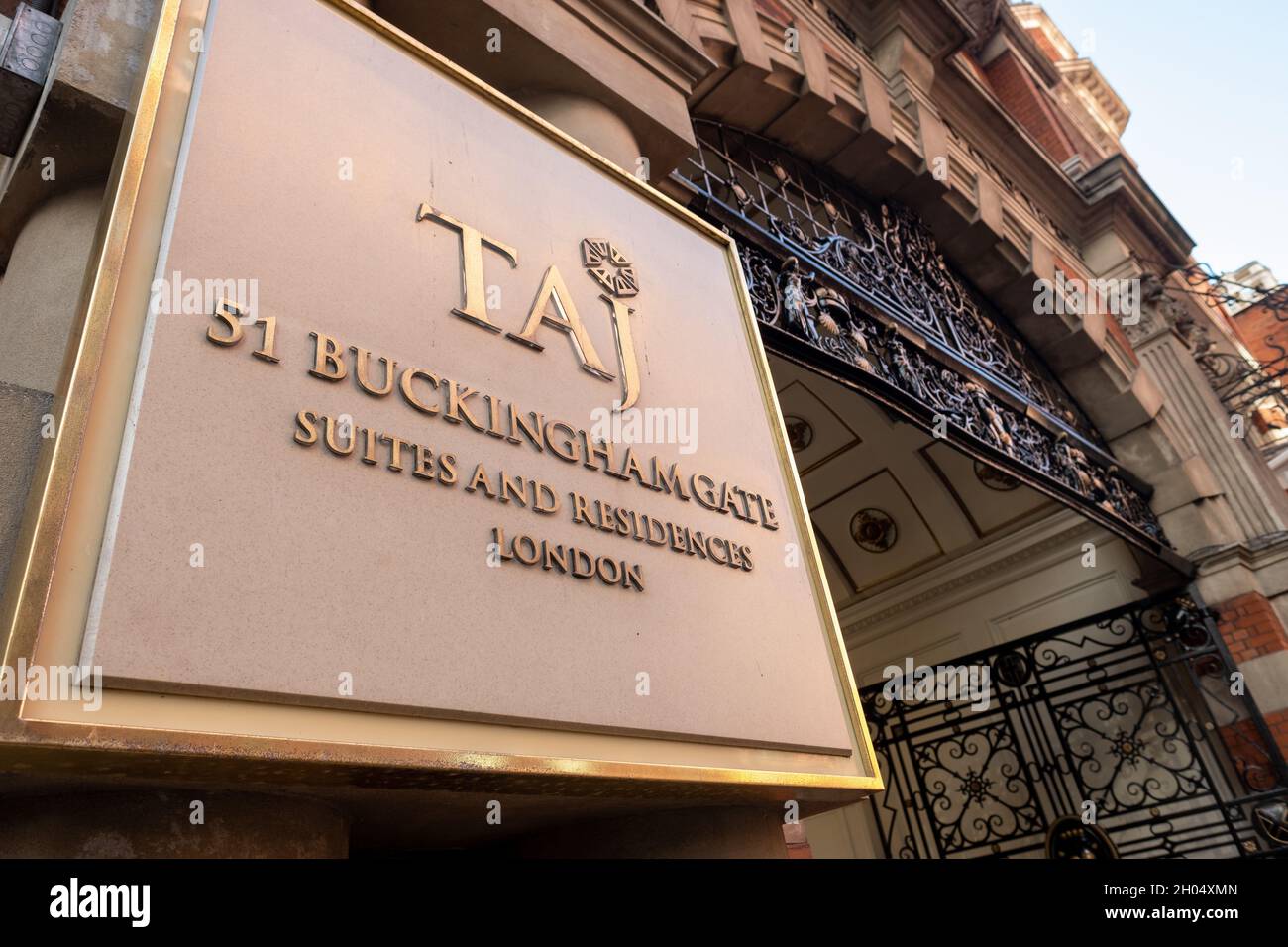 London- October 2021: St James Court  Taj Hotel suits and residential, a Luxury hotel on Buckingham Gate in central London Stock Photo