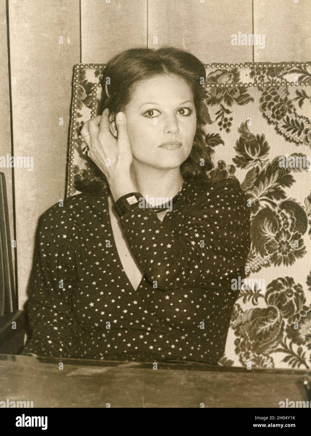 Brigitte Bardot and Claudia Cardinale - Signed Photo - Les pétroleuses
