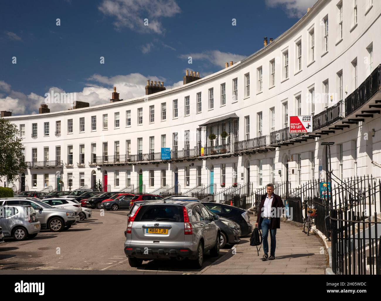 UK, Gloucestershire, Cheltenham, 1806-11 Royal Crescent, terrace of Georgian houses Stock Photo