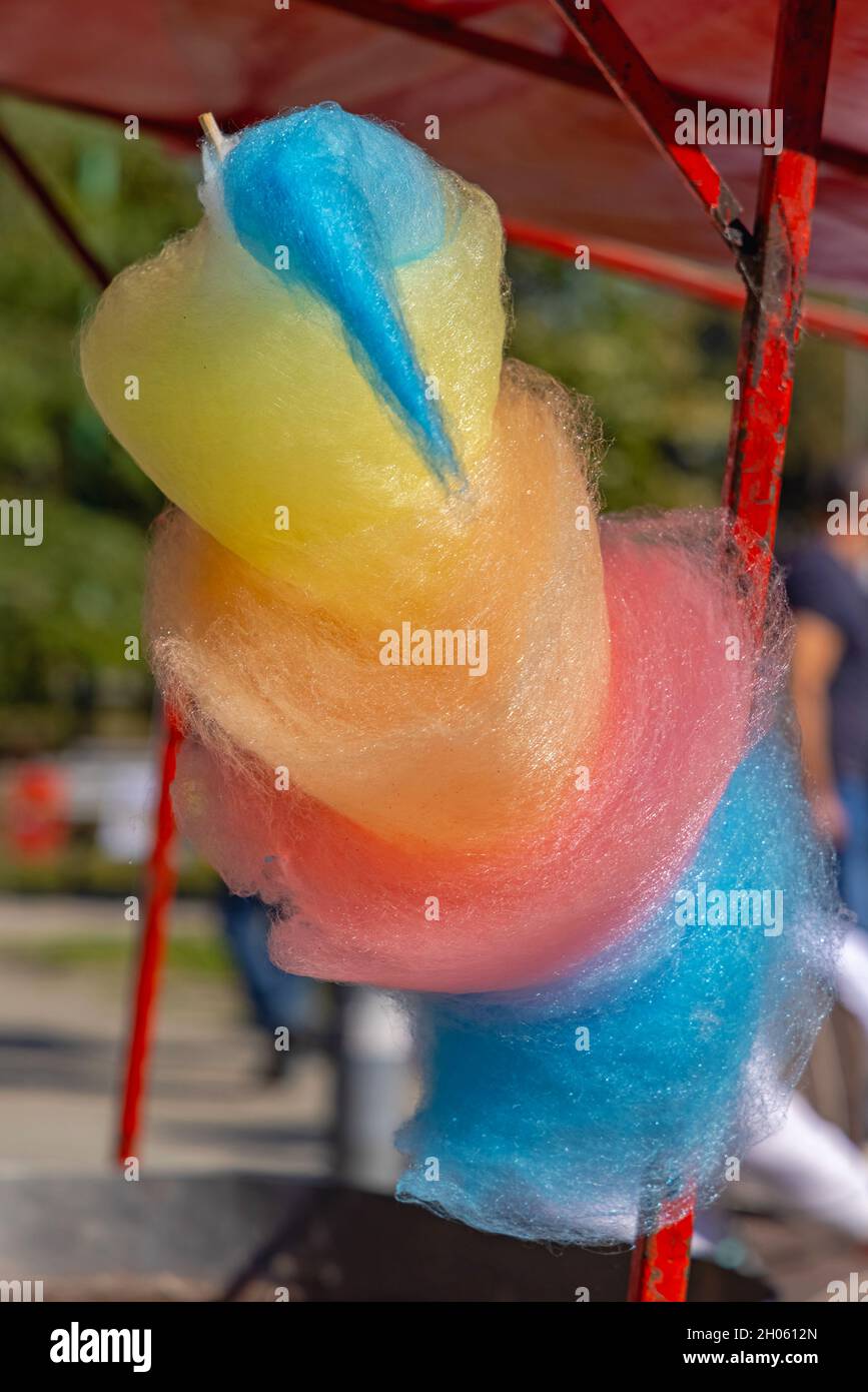 Rainbow cotton candy hi-res stock photography and images - Alamy