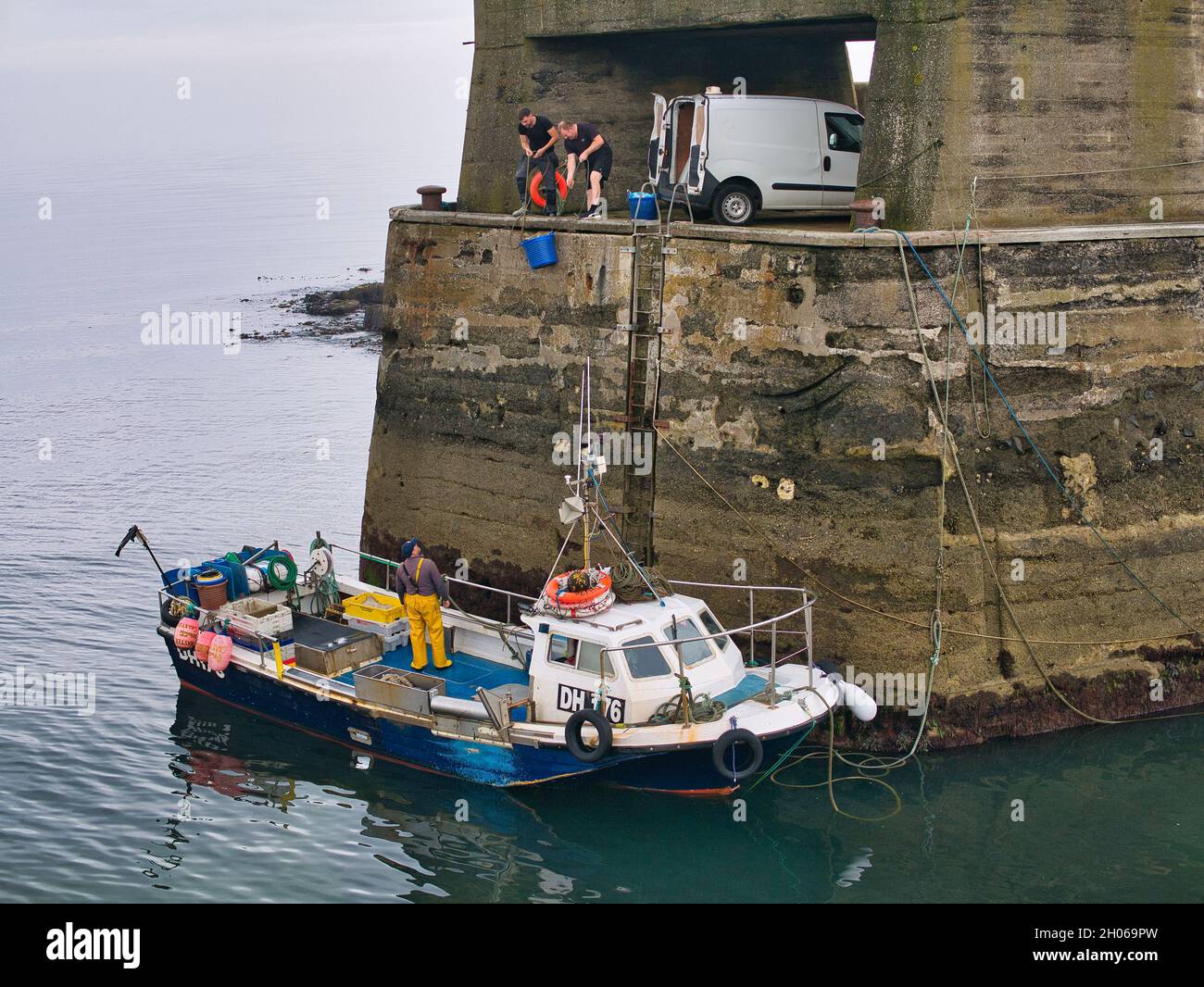 Fishermen uk sea ship hi-res stock photography and images - Alamy