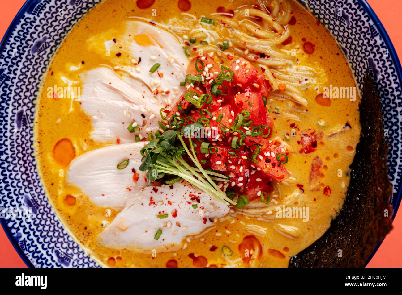 Japanese curry chicken ramen with tomatoes Stock Photo Alamy