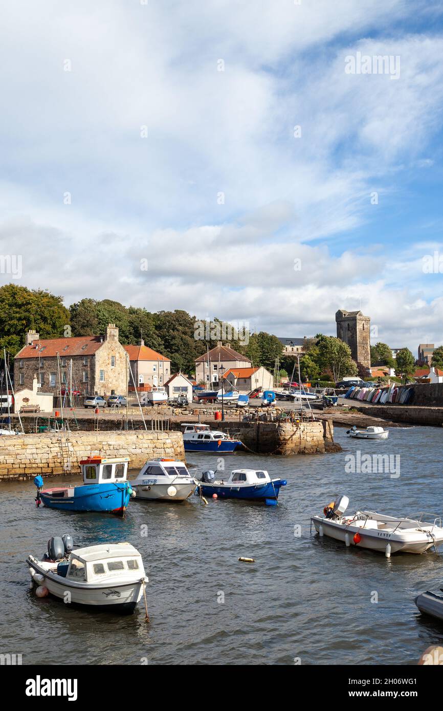 Dysart harbour outlander hires stock photography and images Alamy