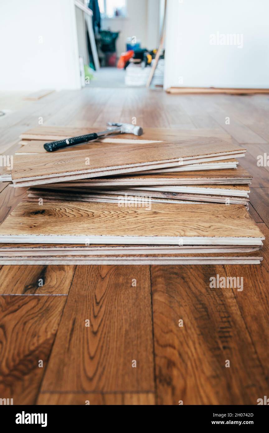 Solid oak wood flooring Stock Photo - Alamy