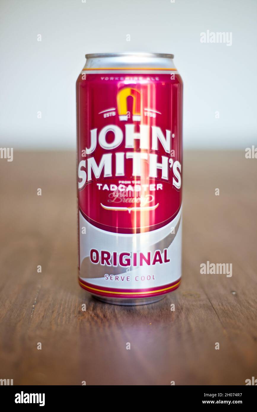 John Smiths original can of beer Stock Photo Alamy