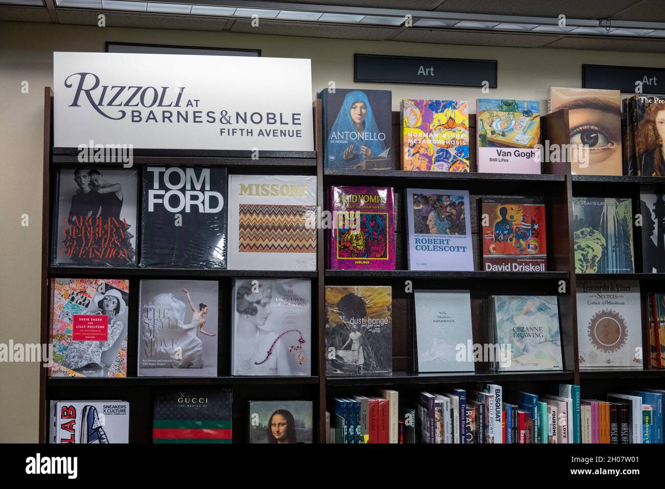 Barnes & Noble Booksellers Book Display, NYC, USA Stock Photo - Alamy