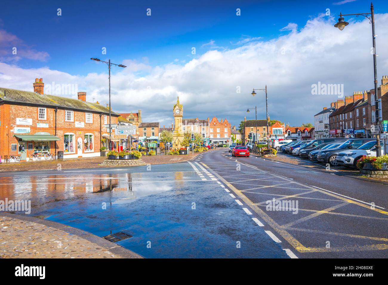The market place in the North Yorkshire town of Thirsk Stock Photo Alamy