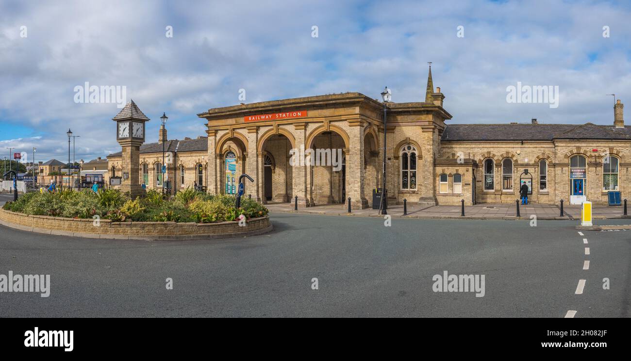 Saltburn by the Sea Victorian railway station Stock Photo Alamy