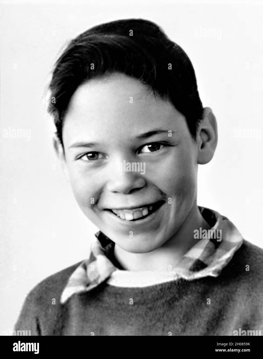 1956 c. , USA: The celebrated american singer and composer  NEIL YOUNG ( born 12 november 1945 ) when was a young boy aged 11 .  Unknown photographer. - HISTORY - FOTO STORICHE - personalità da bambino bambini da giovane - personality personalities when was young - INFANZIA - CHILDHOOD - BAMBINO  - BAMBINI - CHILDREN - CHILD - MUSIC - MUSICA - cantante - COMPOSITORE - PORTRAIT - RITRATTO - TEENAGER --- ARCHIVIO GBB Stock Photo