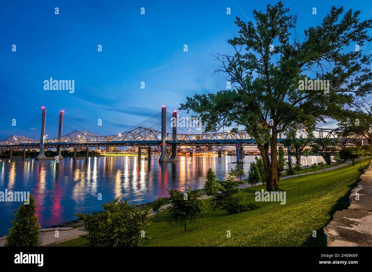 Jeffersonville Indiana Waterfront at Night Stock Photo Alamy Jeffersonville Indiana Waterfront at Night Stock Photo Alamy