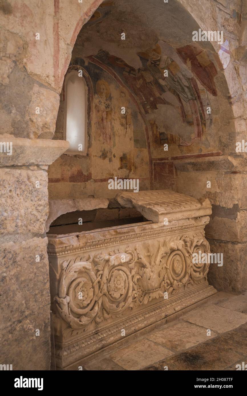 Tomb of saint nicholas hi-res stock photography and images - Alamy