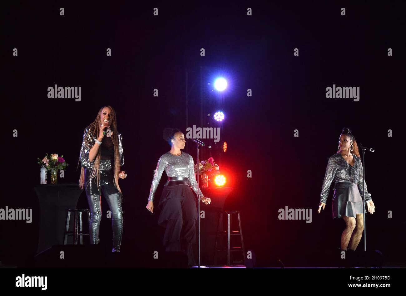October 11, 2021, Portsmouth, Virginia, USA: En Vogue  brings some soul to the folks at the  Atlantic  Union Bank Pavilion in Portsmouth, Virginia on 11 October 2021.Â© Jeff Moore 2021. (Credit Image: © Jeff Moore/ZUMA Press Wire) Stock Photo