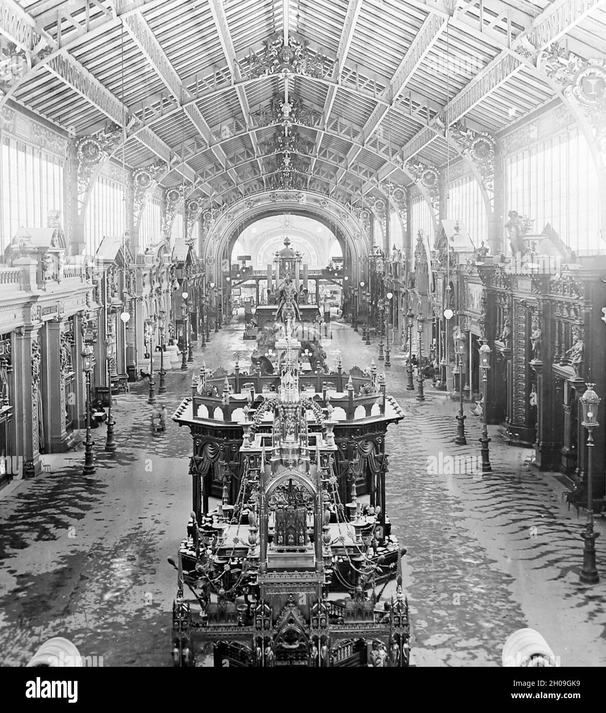 The Nave, Exposition Universelle, Paris, 1889 Stock Photo