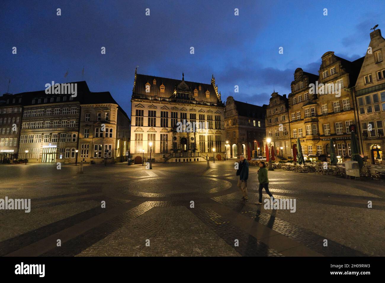 '06.06.2021, Germany, Bremen, Bremen - Weser Renaissance building on the market square, in the center the Schuetting (seat of the Chamber of Commerce) Stock Photo