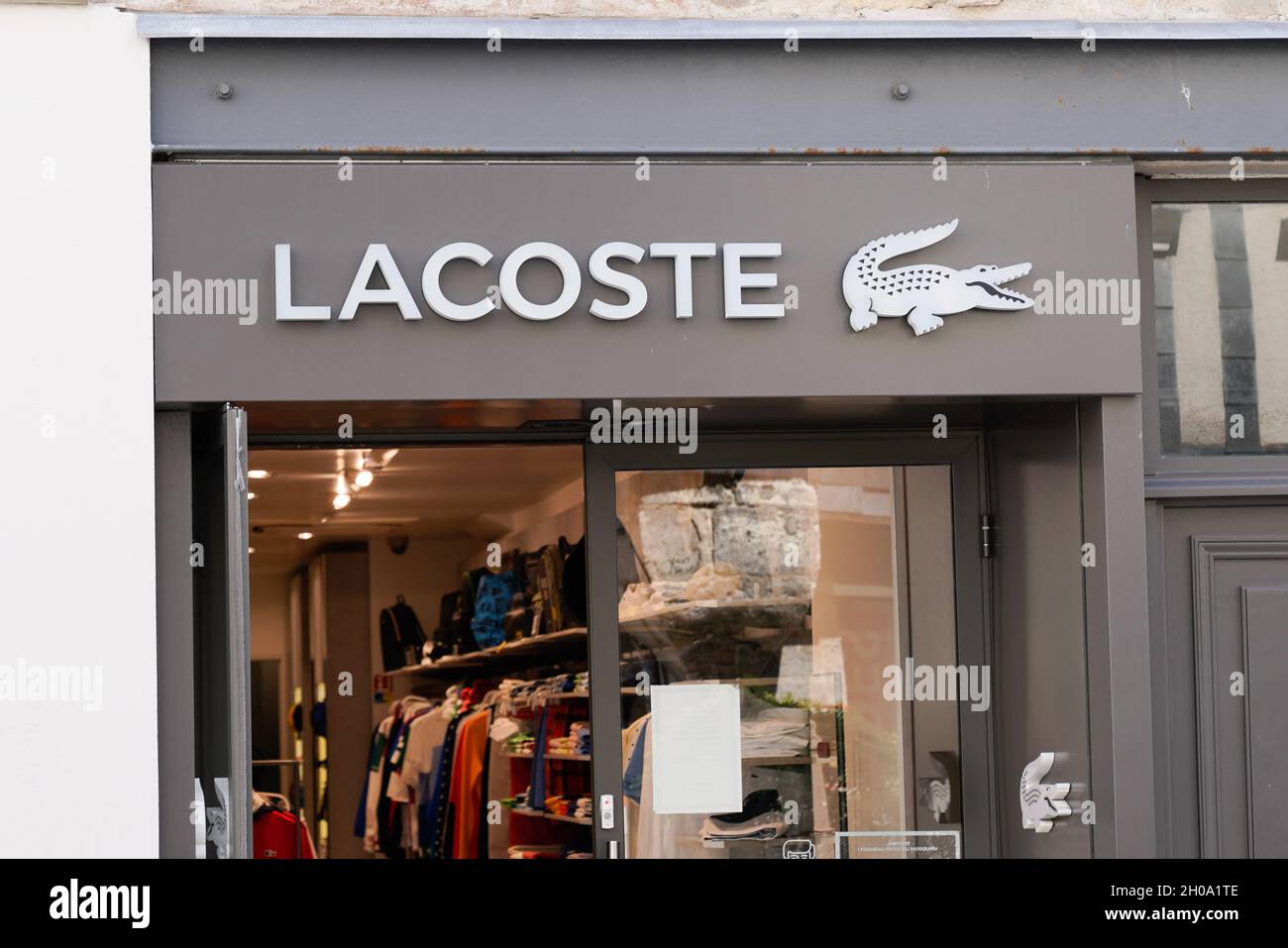 toulouse , occitanie France - 06 25 2021 : Lacoste crocodile sign text ...