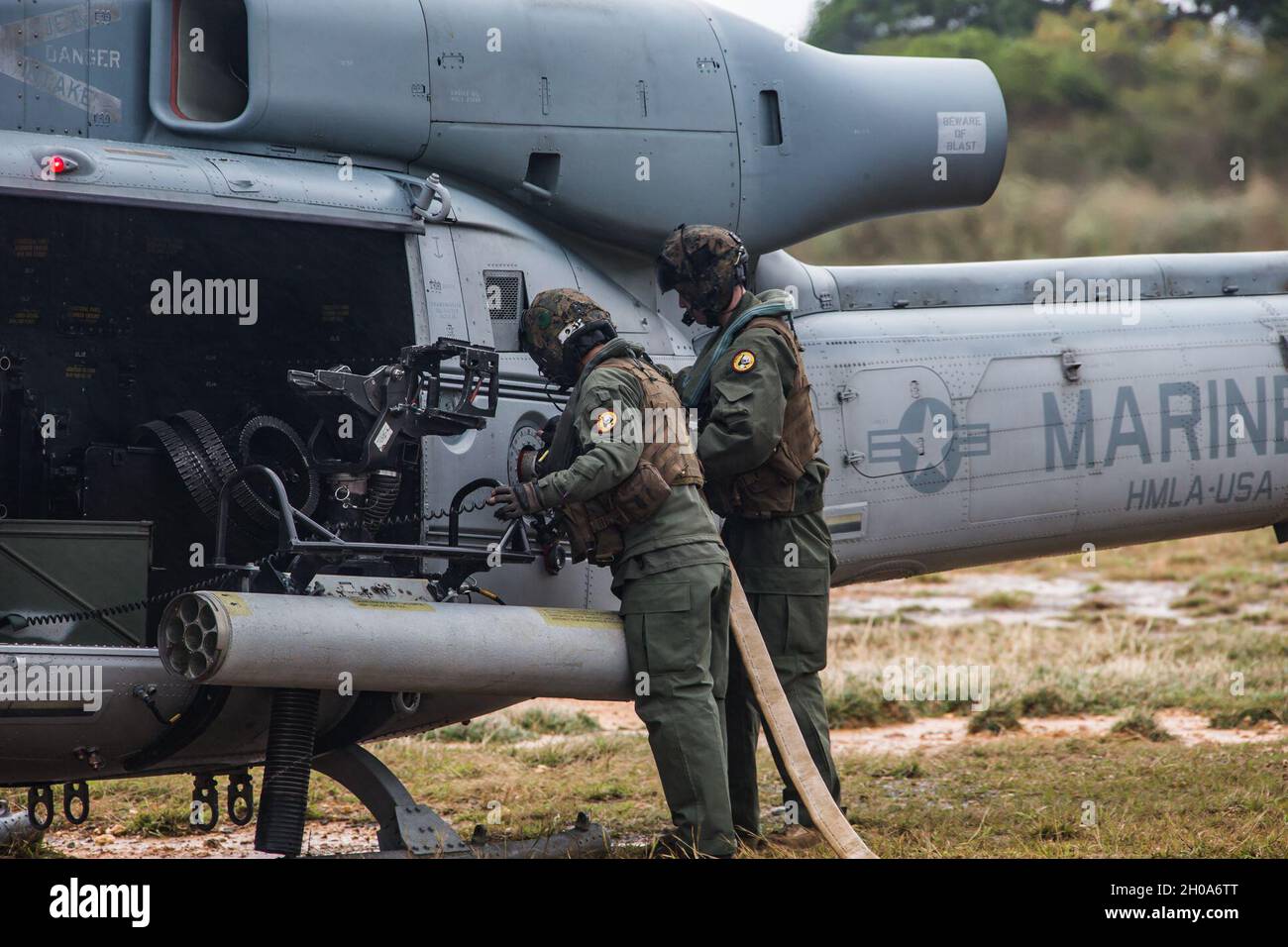 Marines with Marine Medium Tiltrotor Squadron 262 (Reinforced), 31st ...