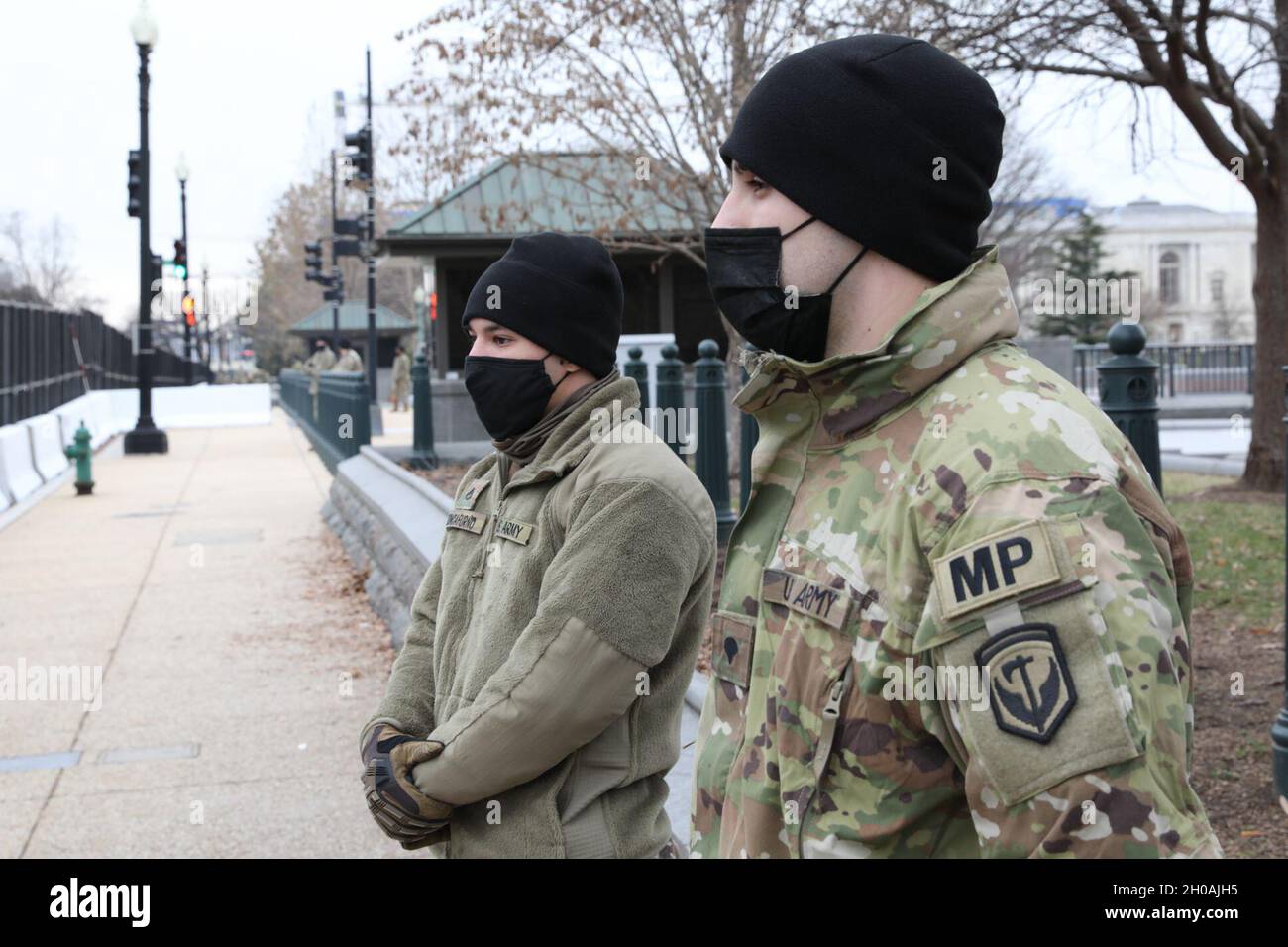 U.S. Soldiers with the 508th Military Police Company, New Jersey ...