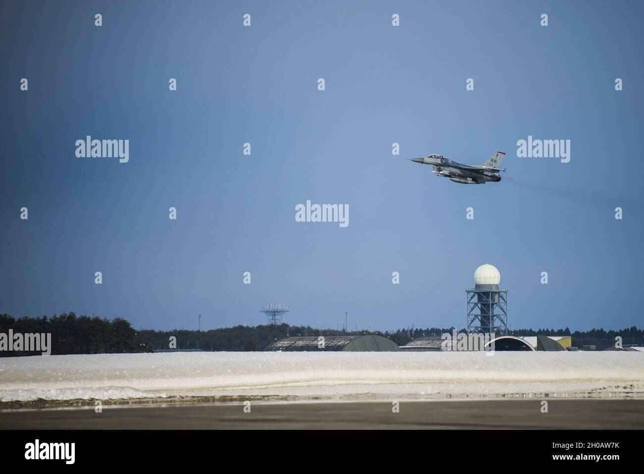 A U.S. Air Force F-16 Fighting Falcon assigned to the 13th Fighter ...