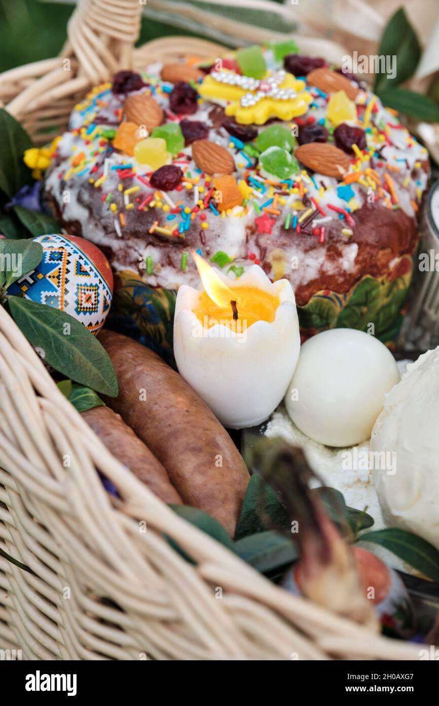 Ukrainian Easter basket filled with traditional festive dishes Stock Photo Alamy