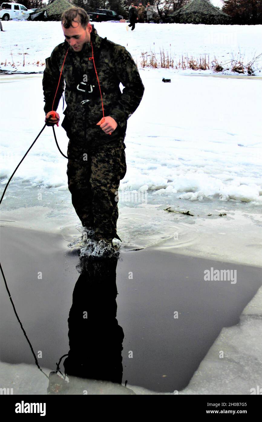 A Fort McCoy Cold-Weather Operations Course (CWOC) Class 21-02 student ...