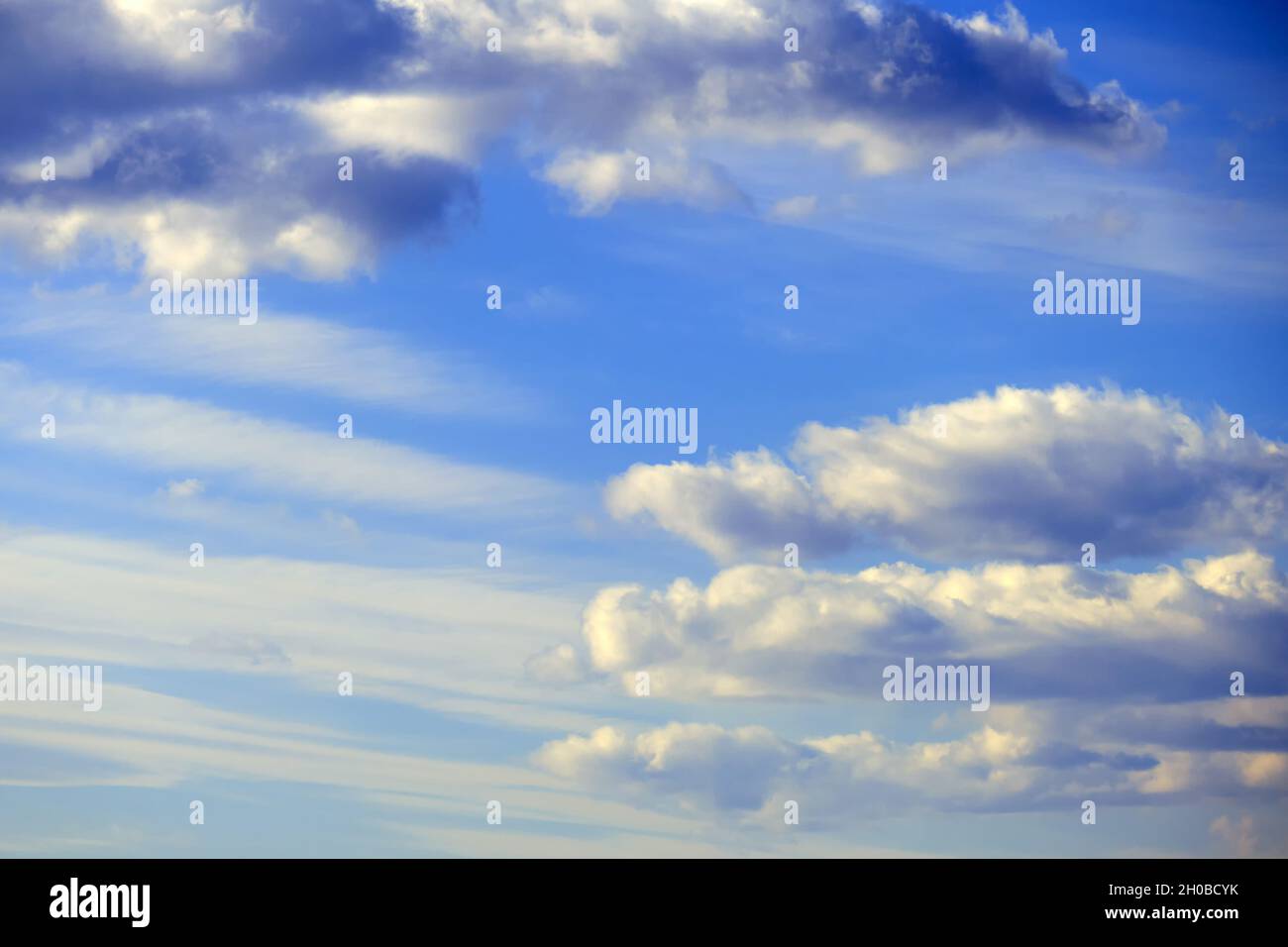 Pre-storm gloomy sky with dark clouds, background Stock Photo - Alamy