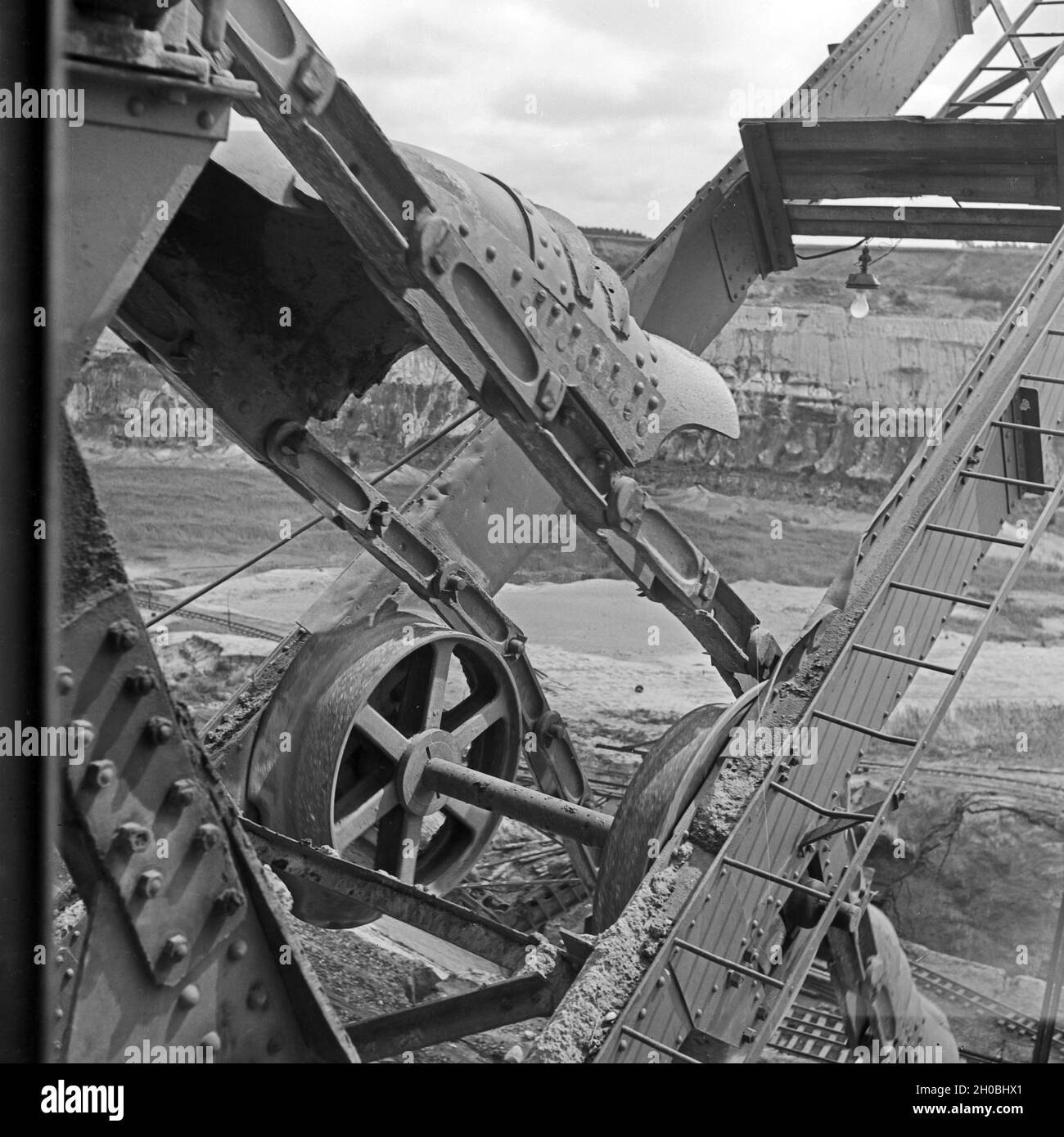 Industrieller bagger hi-res stock photography and images - Alamy