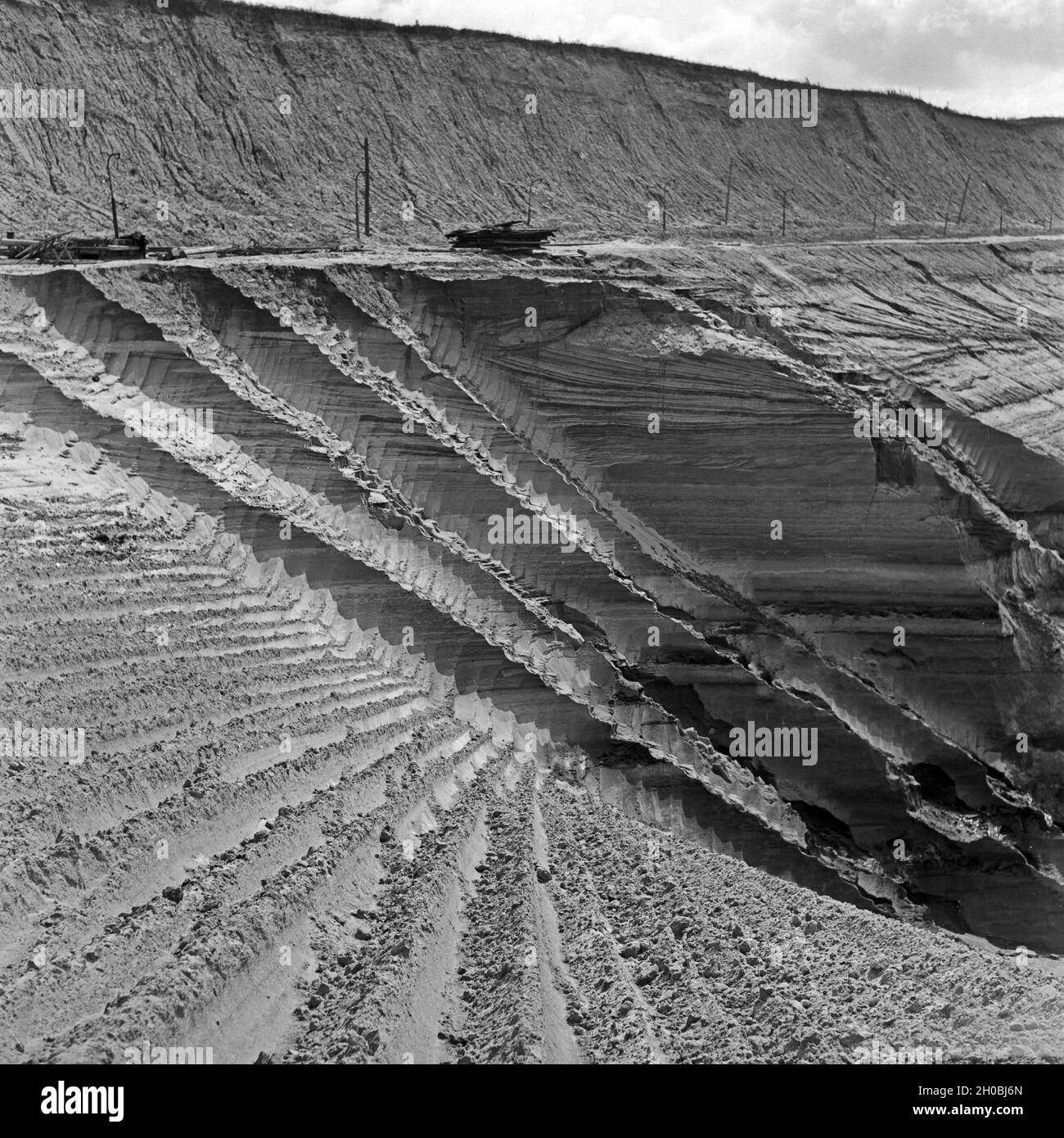 Amber mining hi-res stock photography and images - Alamy