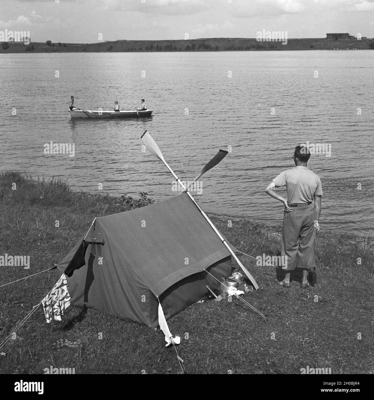 Zelt camping Black and White Stock Photos & Images - Alamy