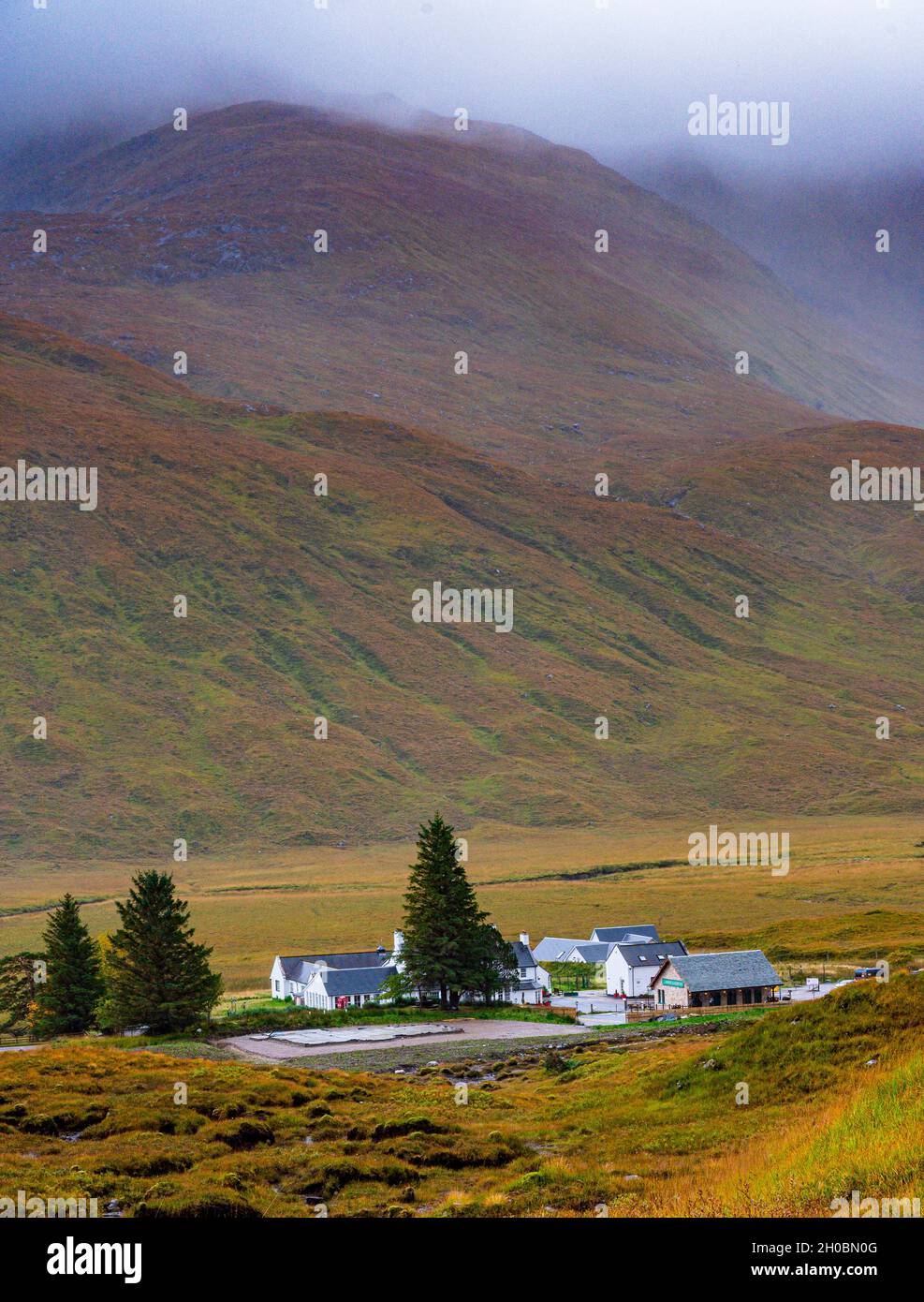 The Cluanie Inn, Loch Cluanie, Glen Shiel, Scottish Highlands - Road to ...