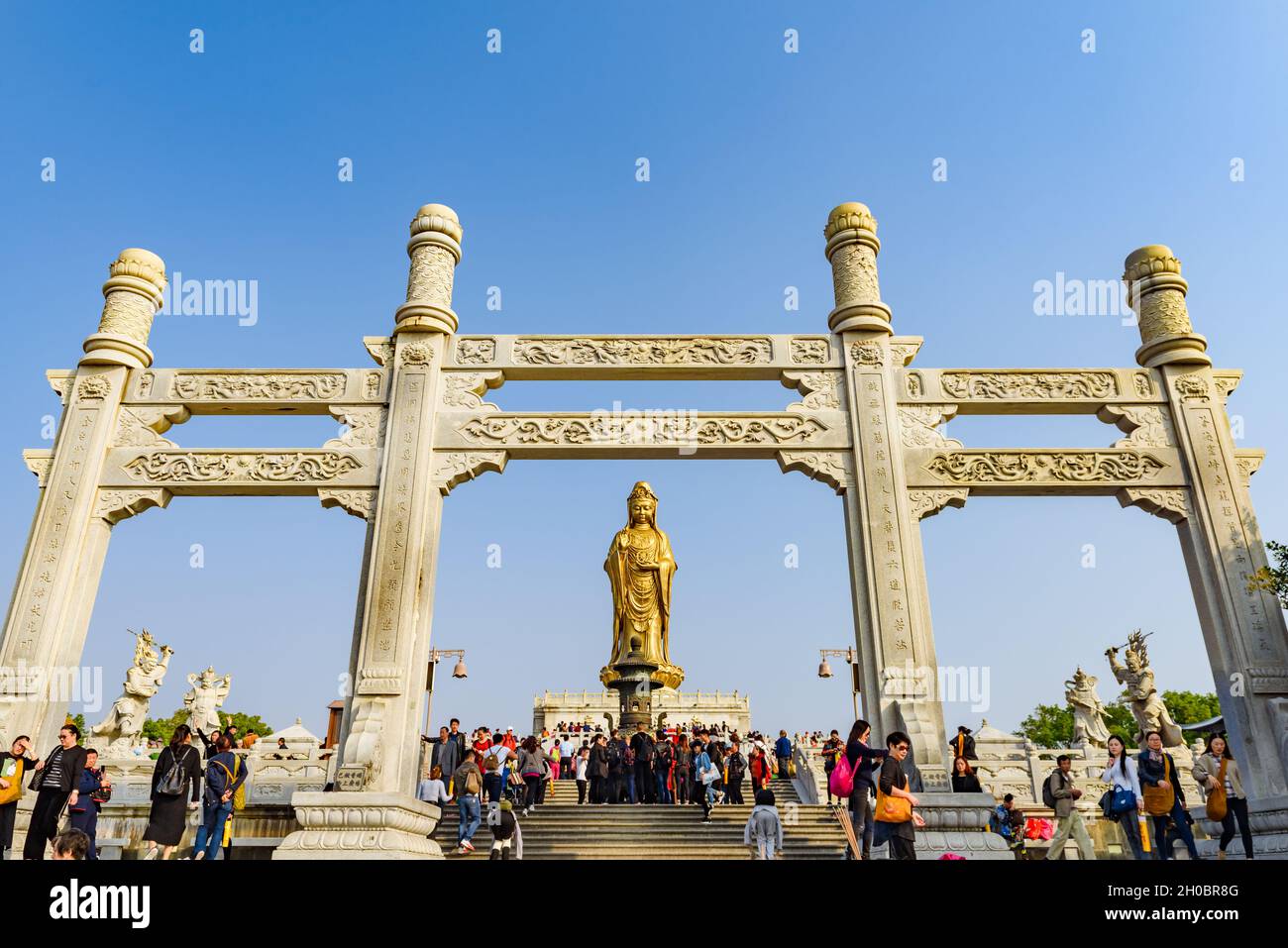 Golden guan yin statue hires stock photography and images Alamy