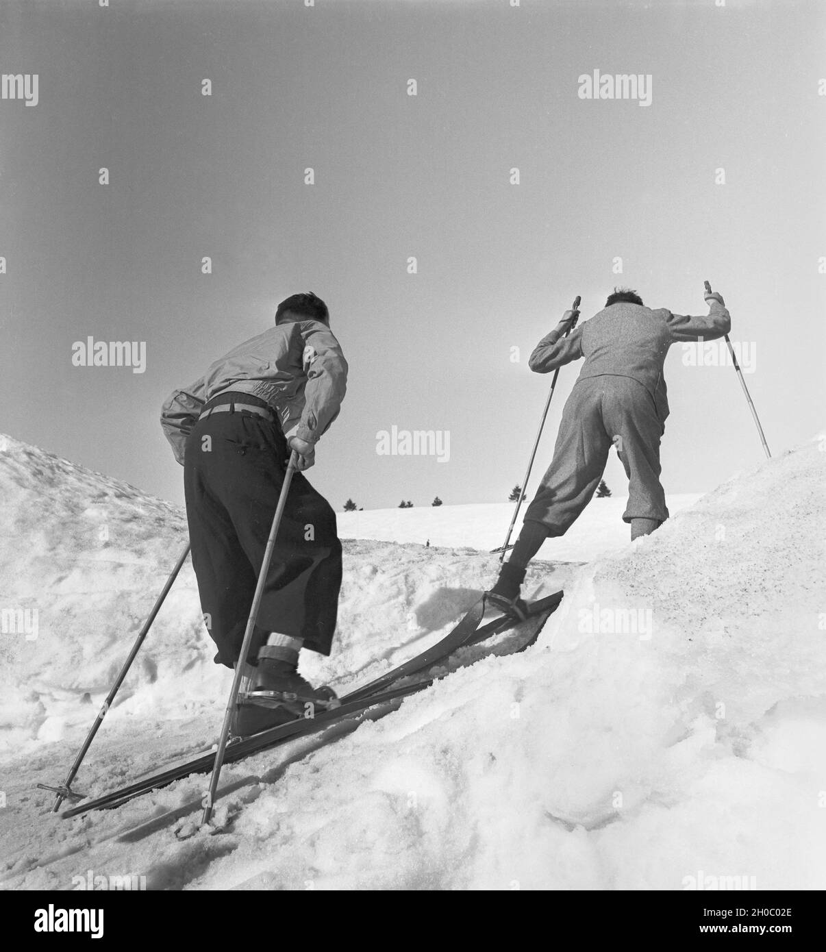 Skigebiet am Feldberg im Schwarzwald, Deutsches Reich 1930er Jahre. Ski ...
