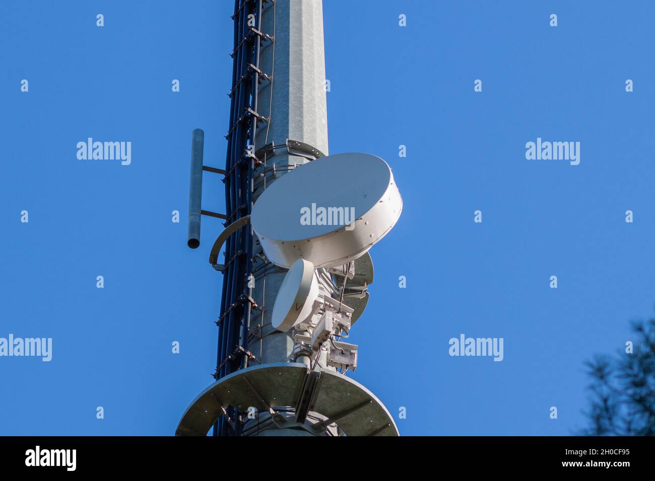 BARCELONA, SPAIN Jan 04, 2021 antenna with different mobile phone