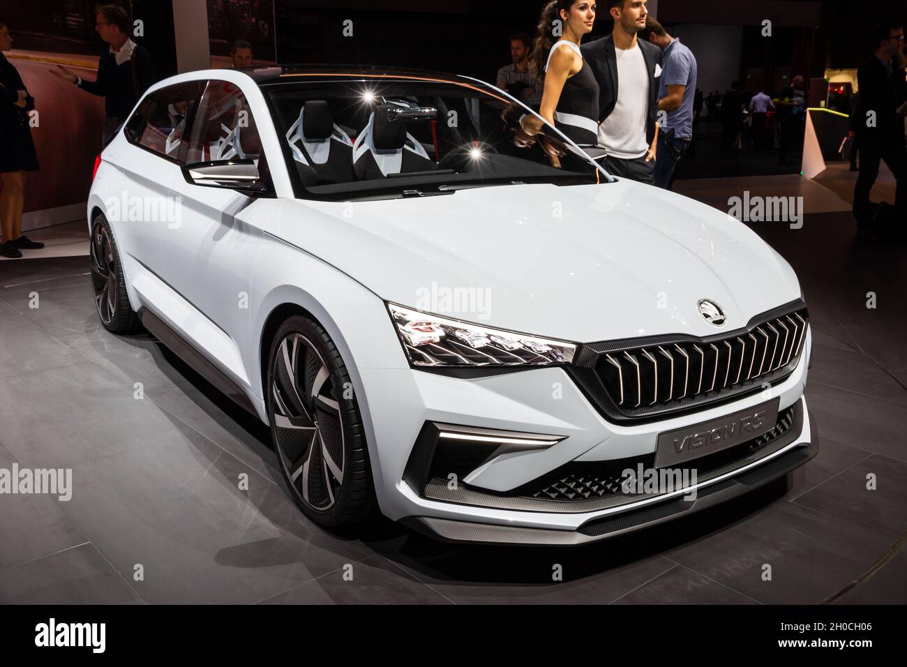 FILE--Chinese actor Dylan Wang Hedi of the new lineup of Chinese boy group  F4 attends a promotional event of Tour de France Skoda Shanghai Criterium  Stock Photo - Alamy