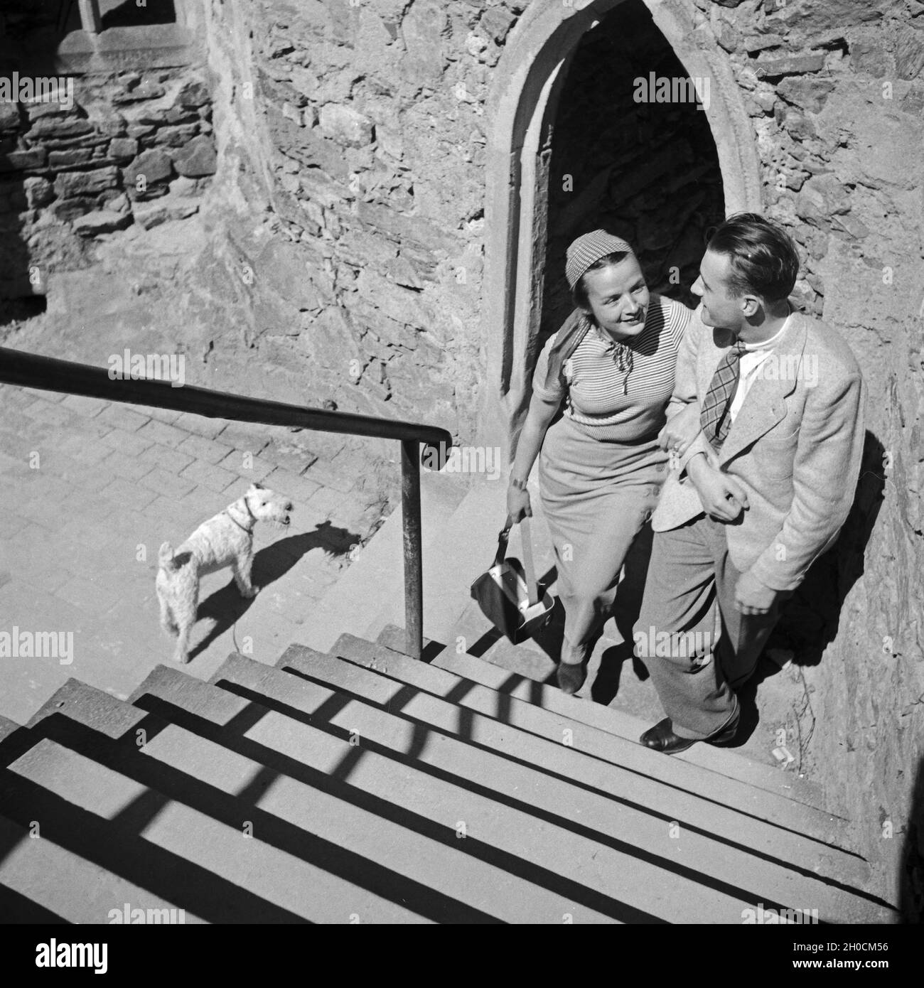 1930s fashion couple hi-res stock photography and images - Alamy