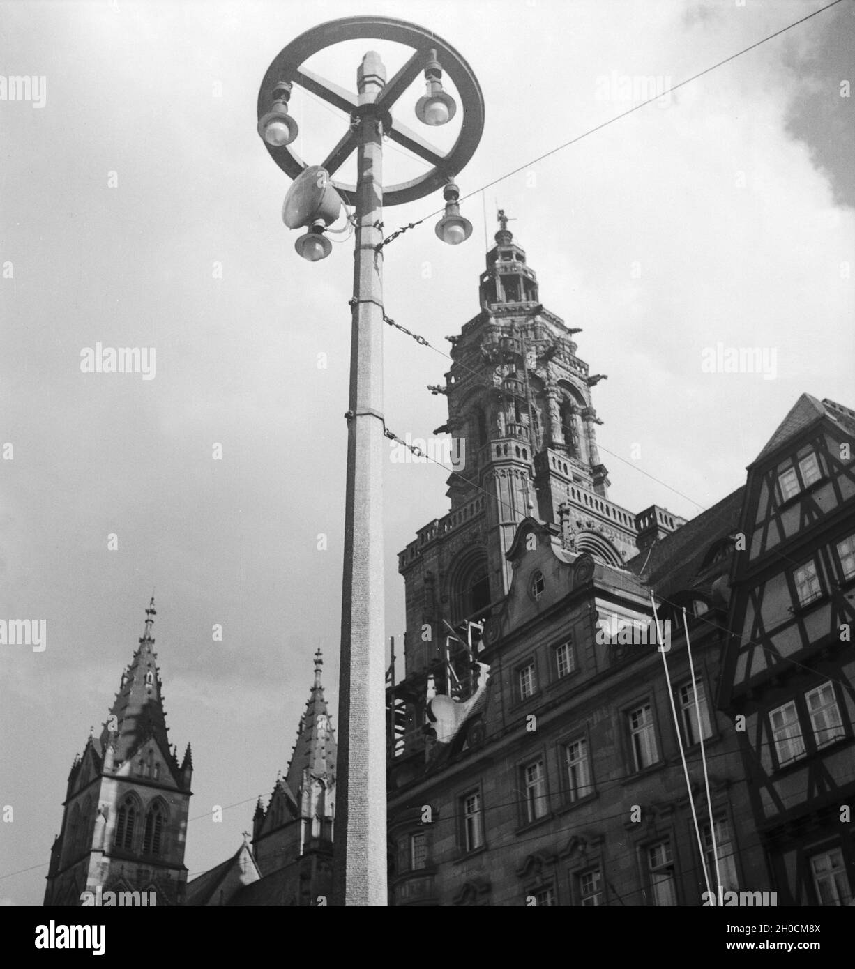Kirche in einer Stadt in Deutschland, 1930er Jahre. Church at a city in ...