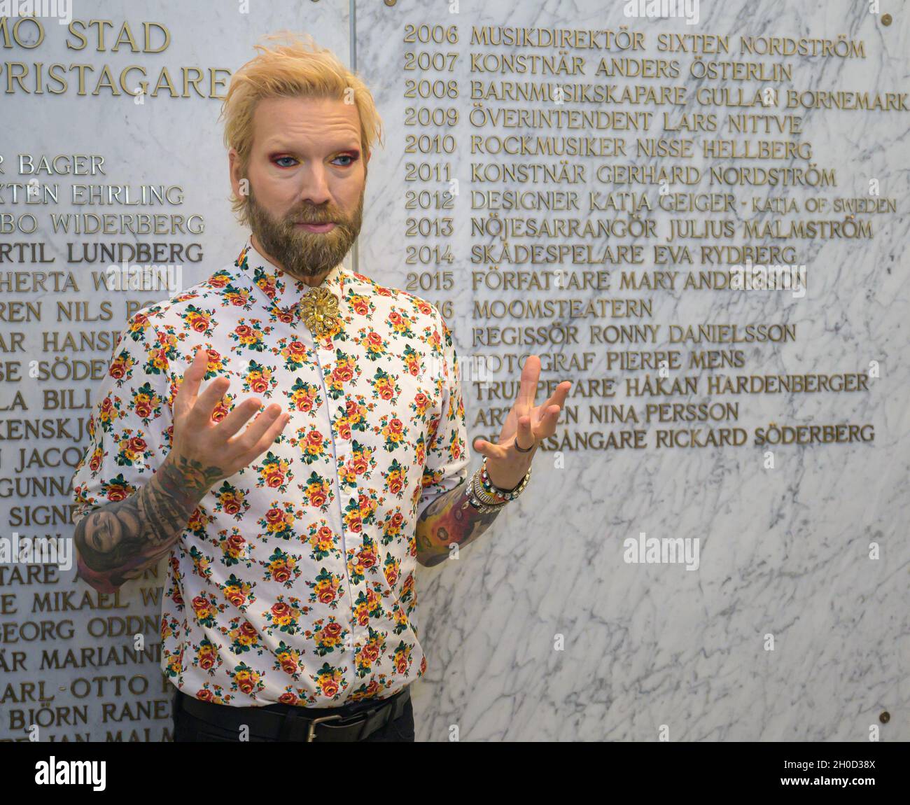 Rickard Opera Opera singer Rickard Söderberg receiving this years culture award from ...