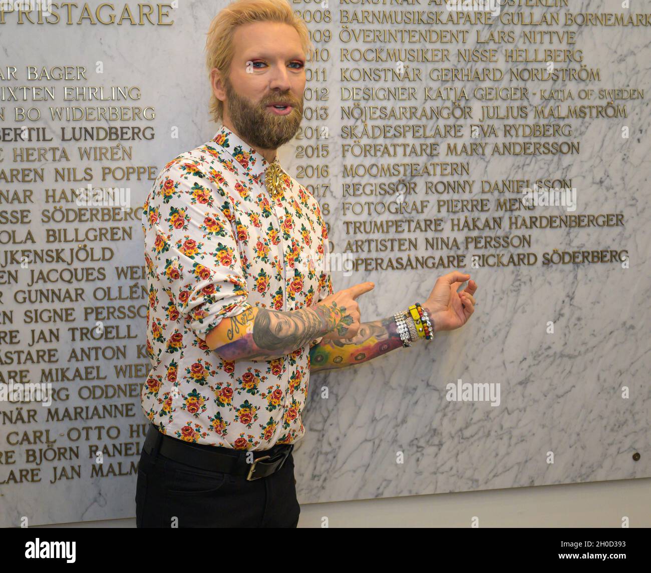 Rickard Opera Opera singer Rickard Söderberg receiving this years culture award from ...