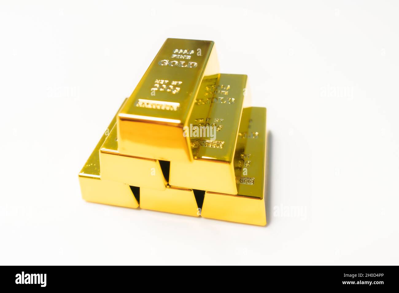 Stack of pure gold bullion bars in bank vault storage. 1kg 999,9 Fine ...