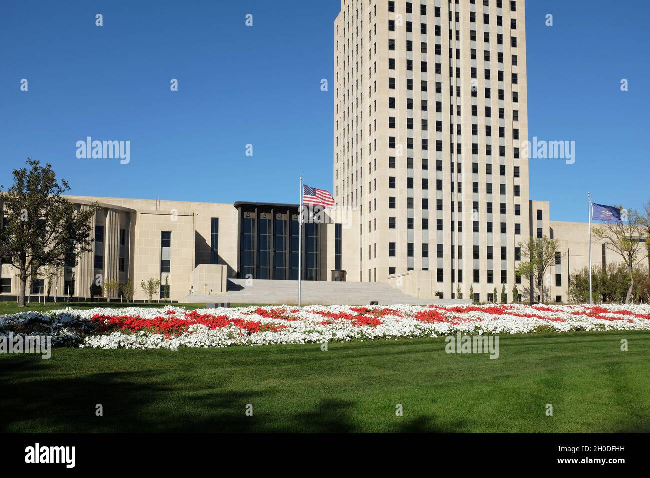 BISMARCK , NORTH DAKOTA - 2 OCT 2021: The North Dakota State Capitol and Governors Office. Stock Photo