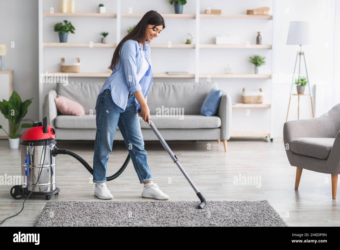 Vacuum rug hires stock photography and images Alamy