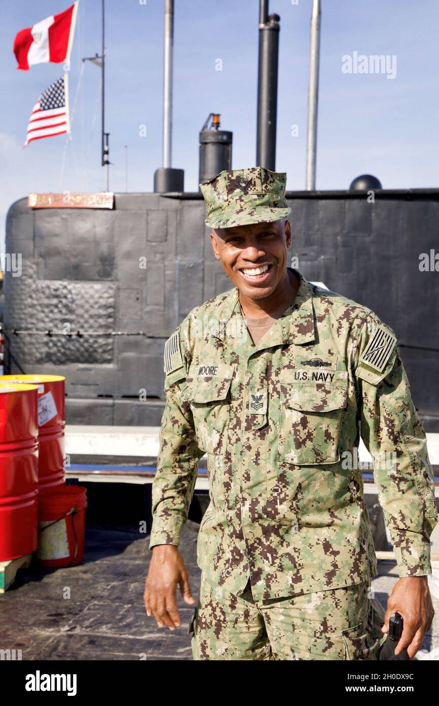 Navy Reserve Sailor LS1(EWX) Darrell Moore participates in his seventh DESI deployment at Naval Station Mayport. Stock Photo