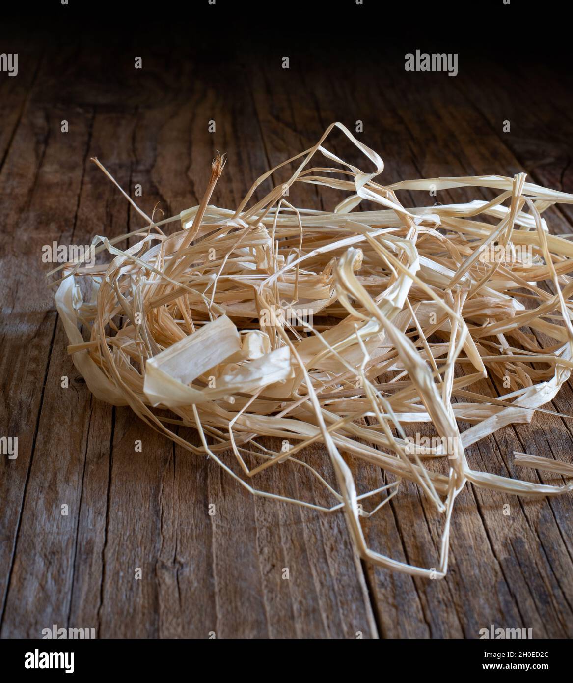 Strtaw Hand harvesting straw hi-res stock photography and images - Alamy