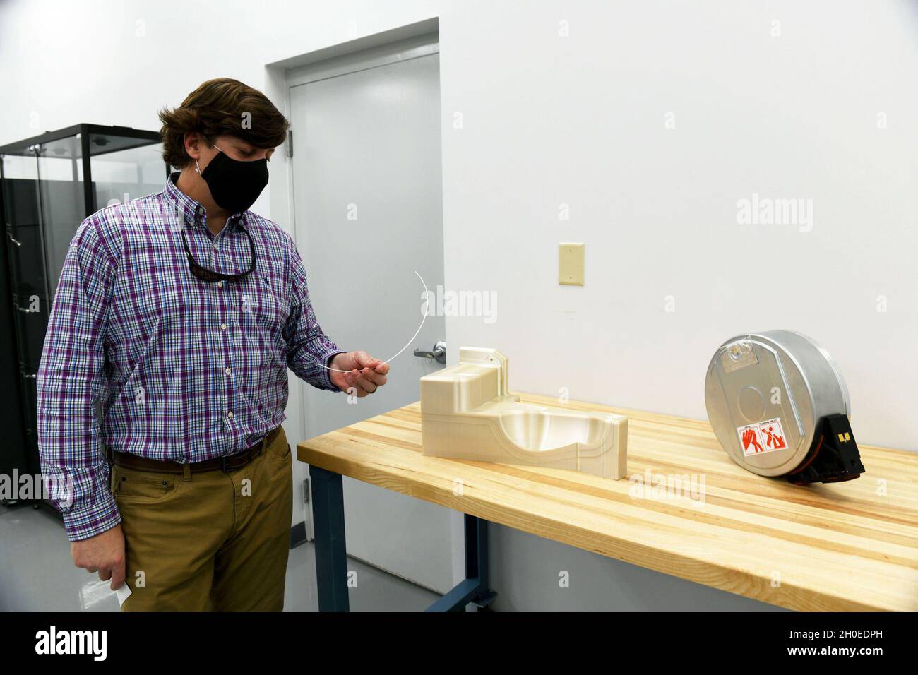 Tracy Rycroft, 402nd Commodities Maintenance Group mechanical