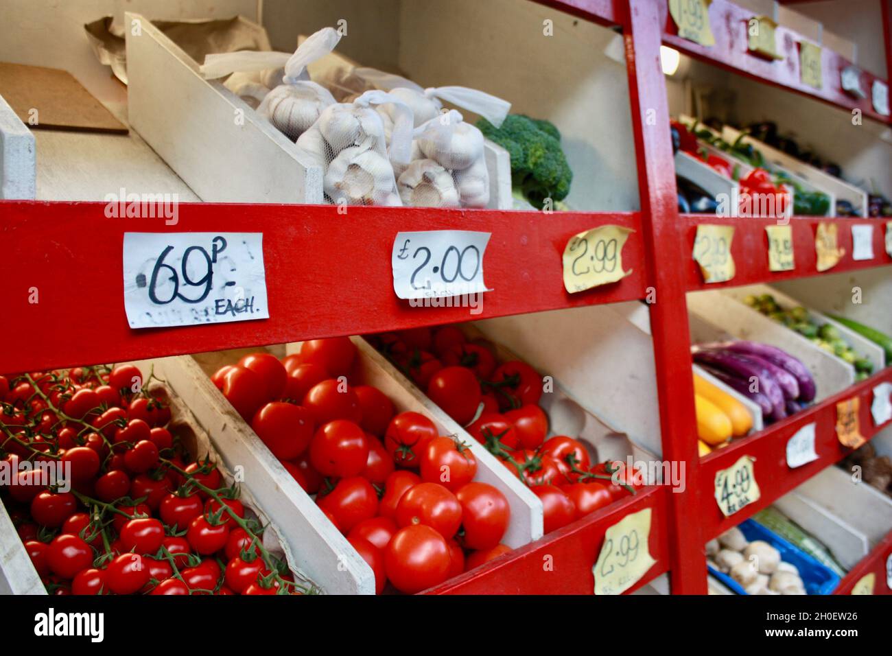 Sold signs edinburgh hires stock photography and images Alamy