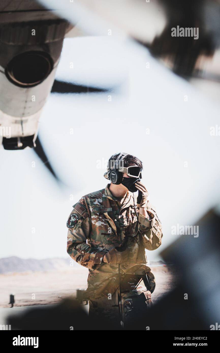 Air loadmaster hi-res stock photography and images - Page 19 - Alamy