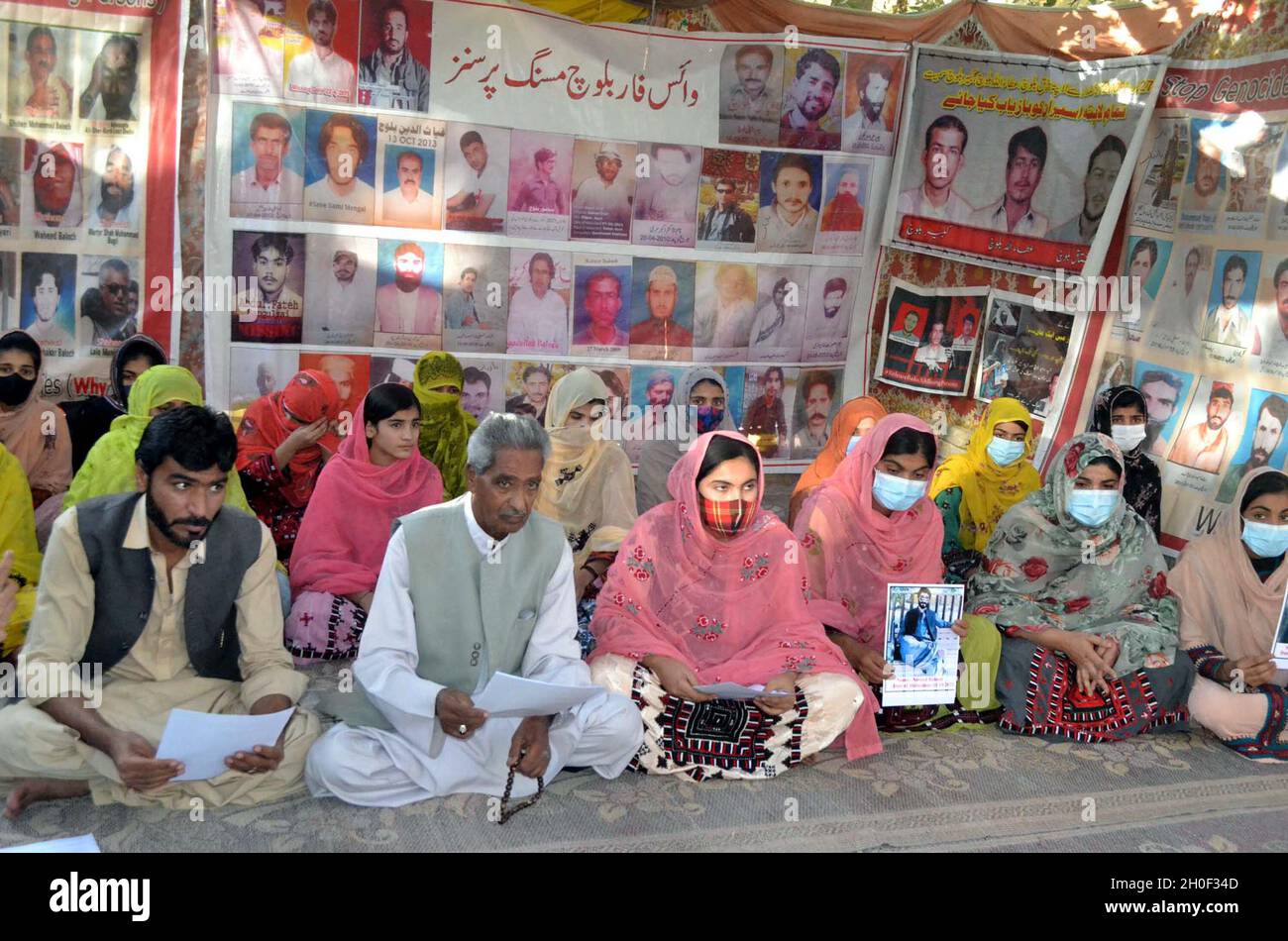 Hyderabad, Pakistan, October 12, 2021. Members of Voice of Baloch Missing Persons are holding protest demonstration for recovery their loved one, at Quetta press club on Tuesday, October 12, 2021. Stock Photo