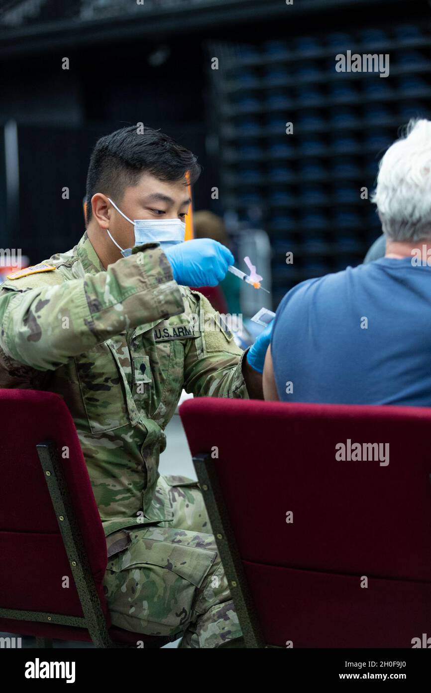 Members of the Oklahoma National Guard assist with COVID-19 ...